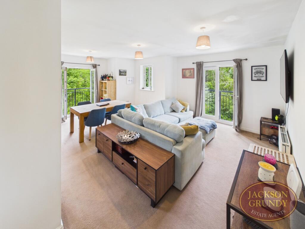 St Crispin Drive, St. Crispin's, NN5 4BL - View 3