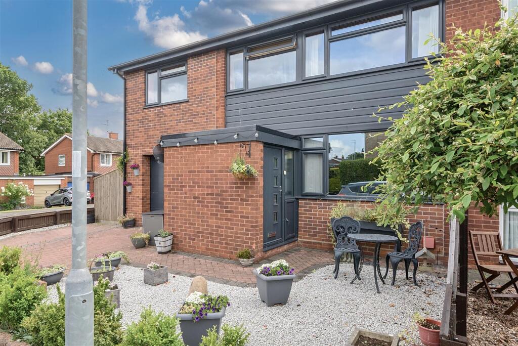 4-bed semi-detached on Laburnum Road, Wellington, £360,000