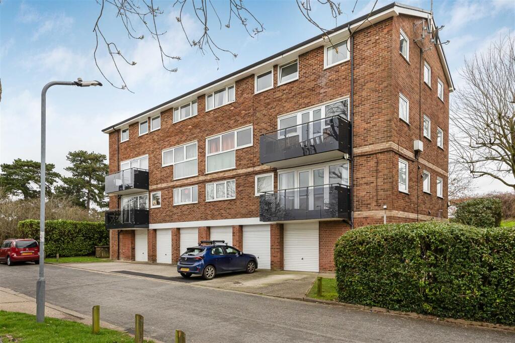 Main image of property: Denham Close, Boyn Hill, Maidenhead, SL6