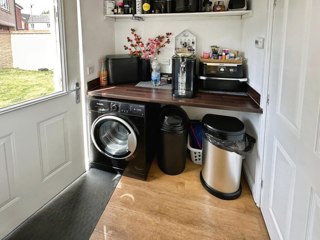House in South Kesteven, Bourne - More