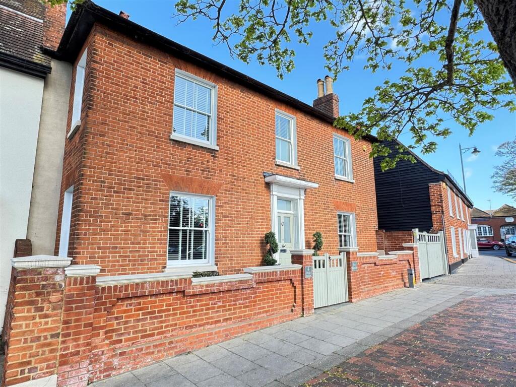 Main image of property: High Street, Rayleigh