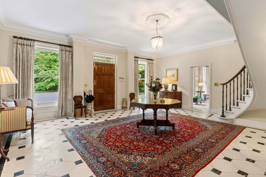 House in Romford - View 4