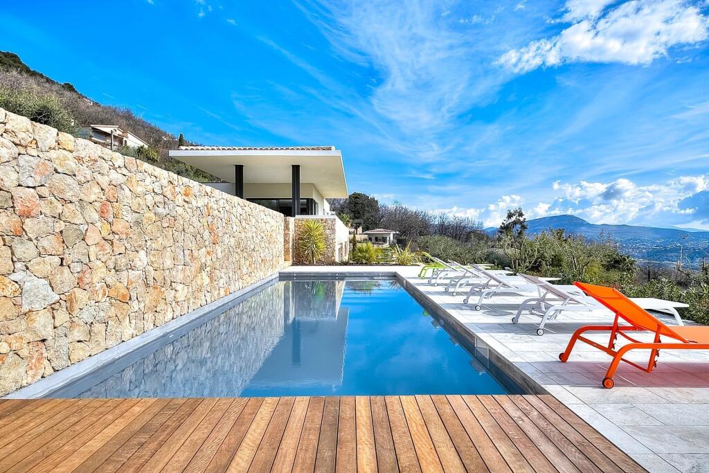 Main image of property: Provence-Alps-Cote d`Azur, Alpes-Maritimes, St-Jeannet