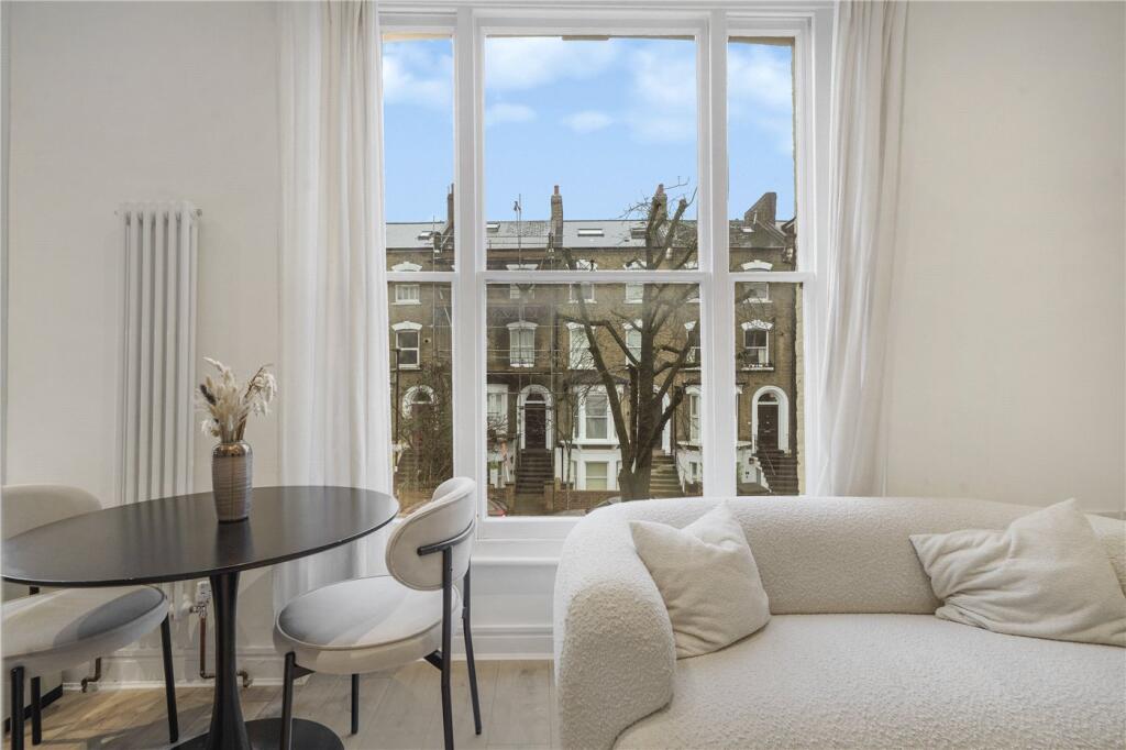Apartment in London, Archway - View 2
