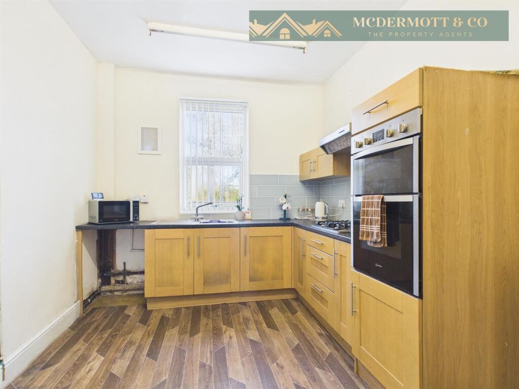 Oldham Road, Failsworth - View 4