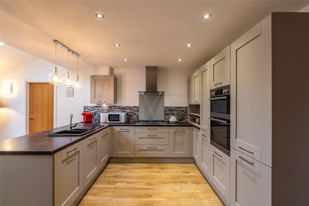 Ever Ready Crescent, Dawley, Telford, Shropshire, TF4 photo 2