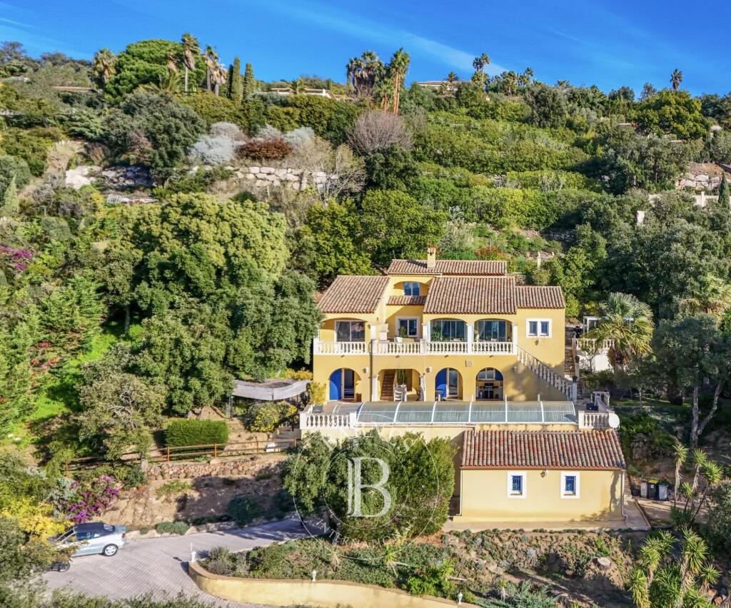 Main image of property: Provence-Alps-Cote d`Azur, Var, Ste-Maxime