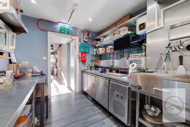 4_Kitchen 1-1.jpg