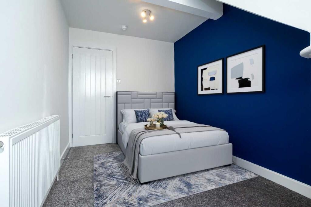 Apartment in Stoke-on-Trent - View 5