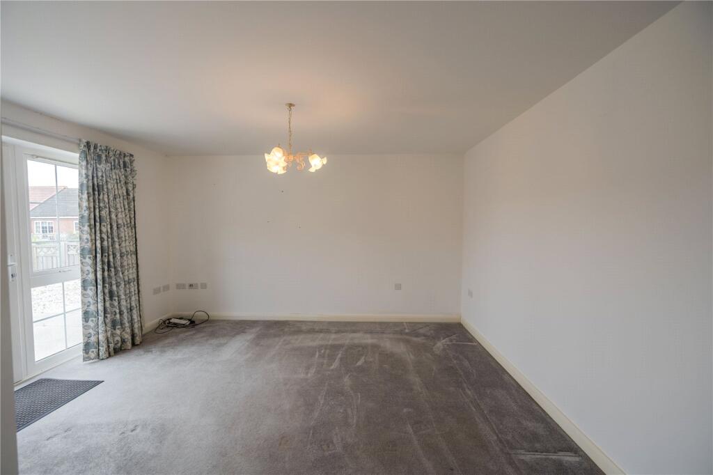 House in Grimsby, Humberston - View 3