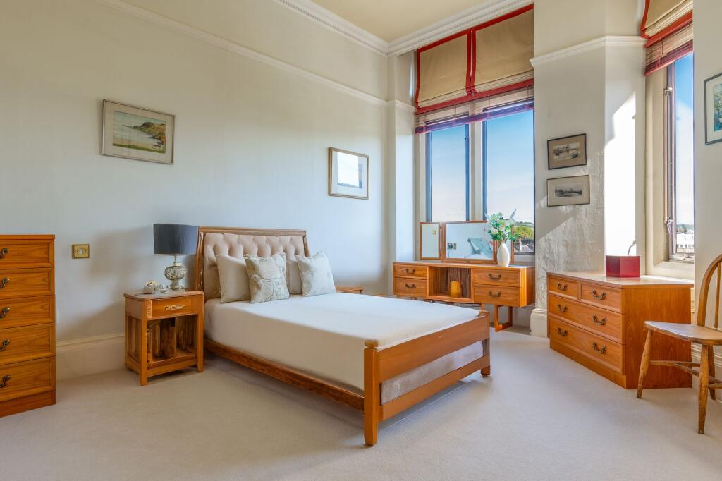 Apartment in Bath, Widcombe - View 2