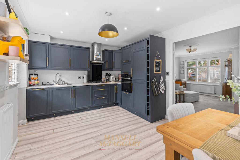 House in Redhill - View 5