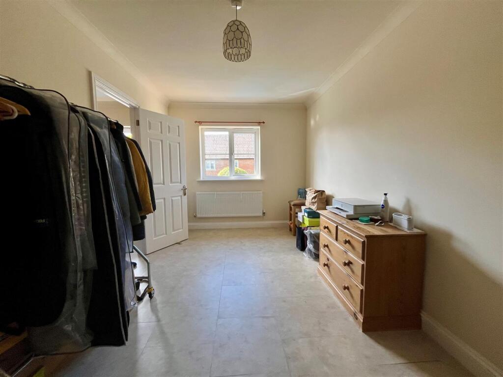 House in Salisbury, Dinton - More
