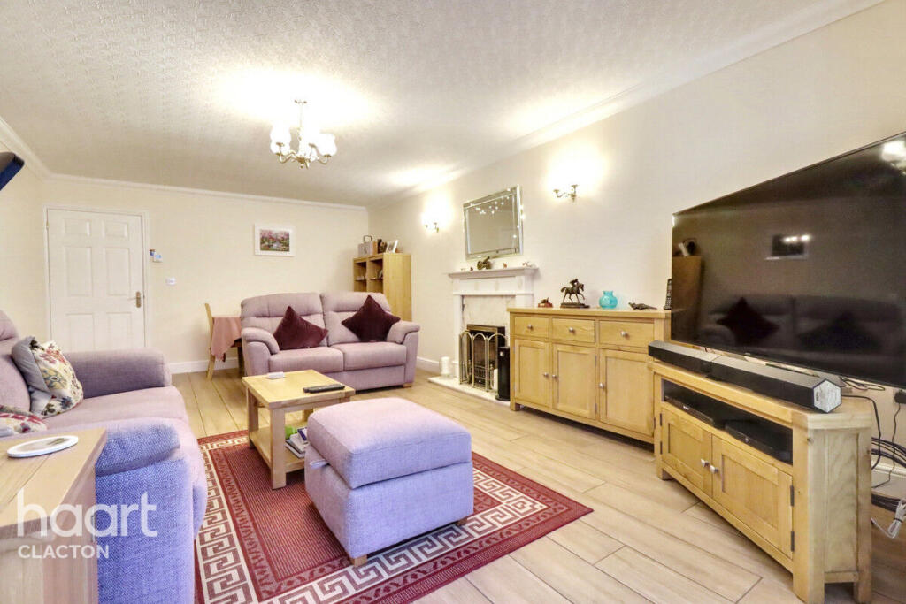 Abbigail Gardens, Clacton-On-Sea photo 4
