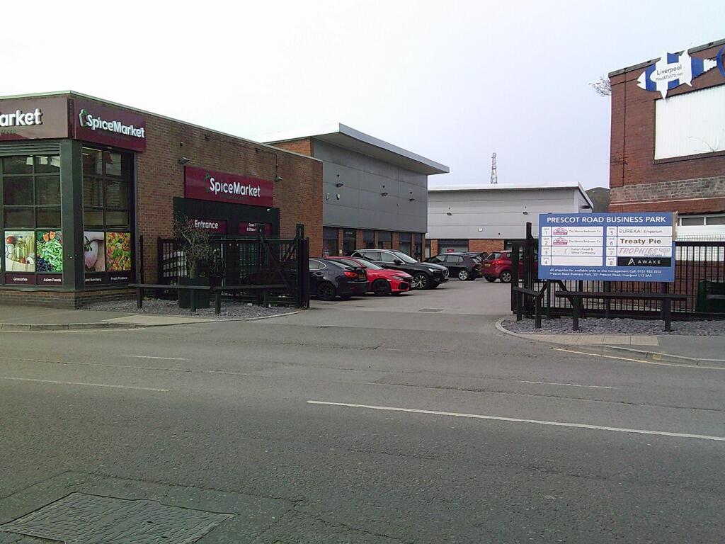 Photo 4