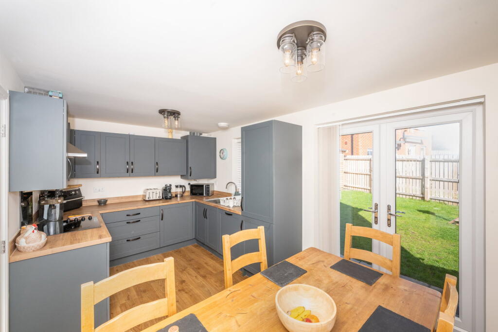 Castle Garden Street, Penning Fold, Sheffield, S36 8BE photo 3