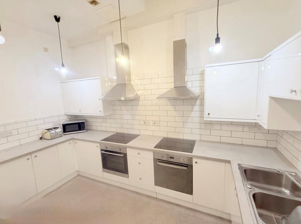 Main image of property: Alfreton Road - 8 Bed Bills Inc, Radford, East Midlands, NG7