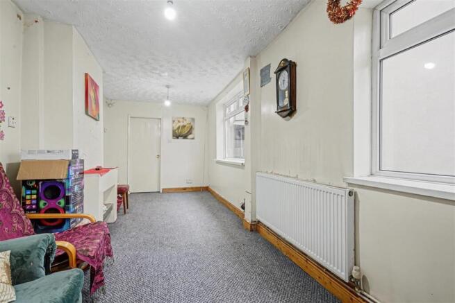 Living_Dining Room 1_2.jpeg