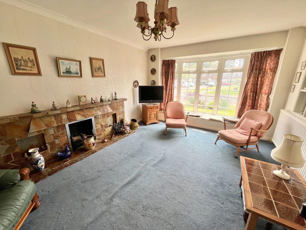 Bramley Gardens, Alverstoke, Gosport PO12 2DW photo 2