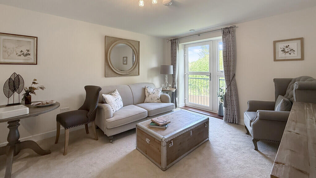 Crescent Place, Warminster photo 2