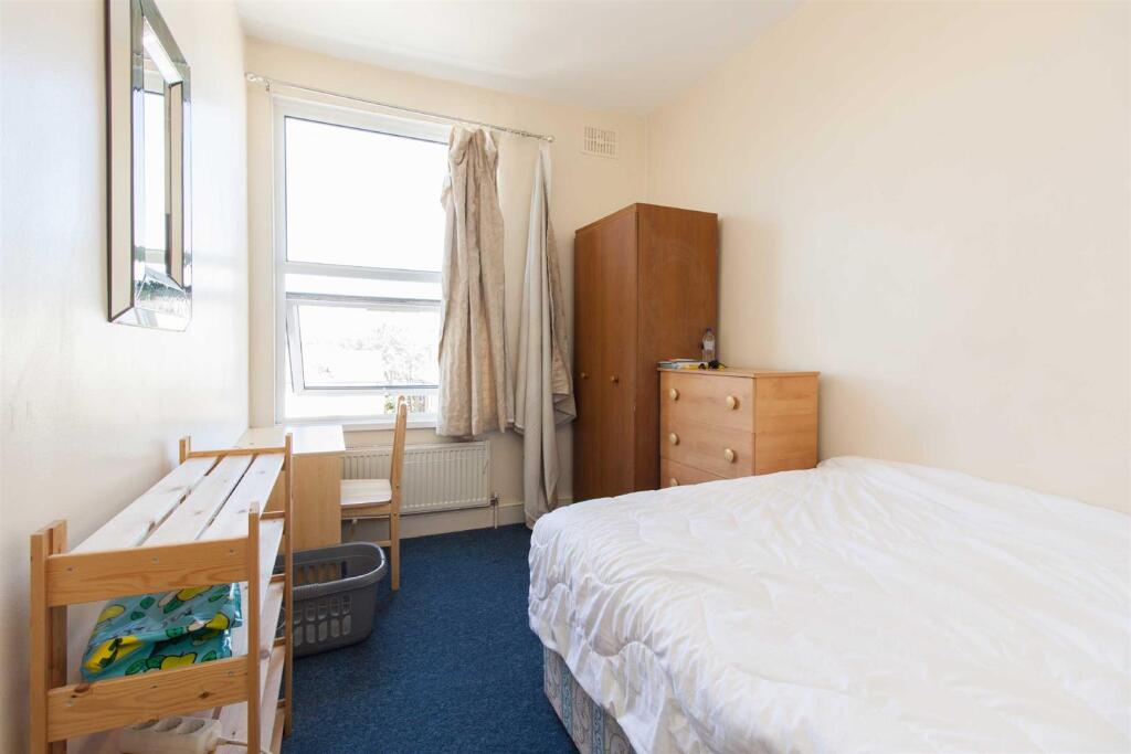 Apartment in London - View 5