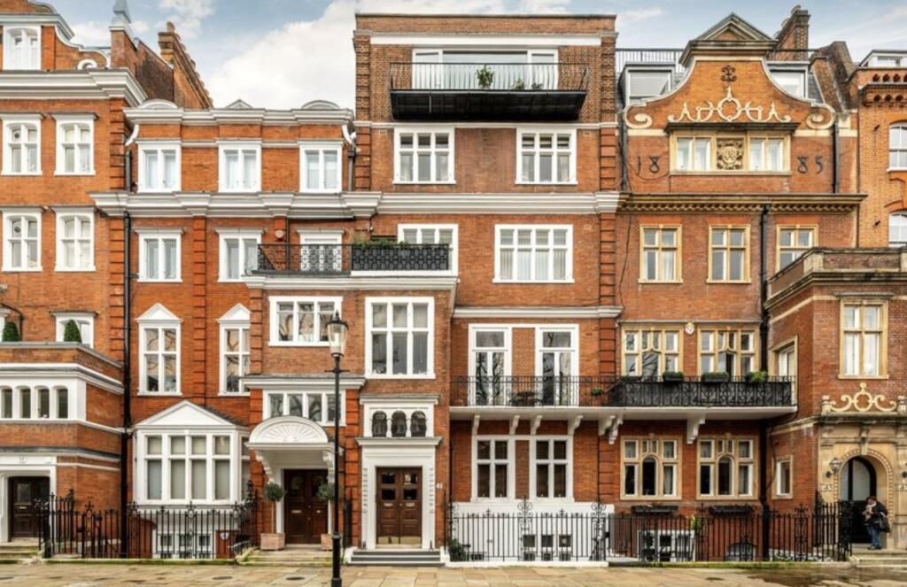 Main image of property: Lennox Gardens, London, SW1X