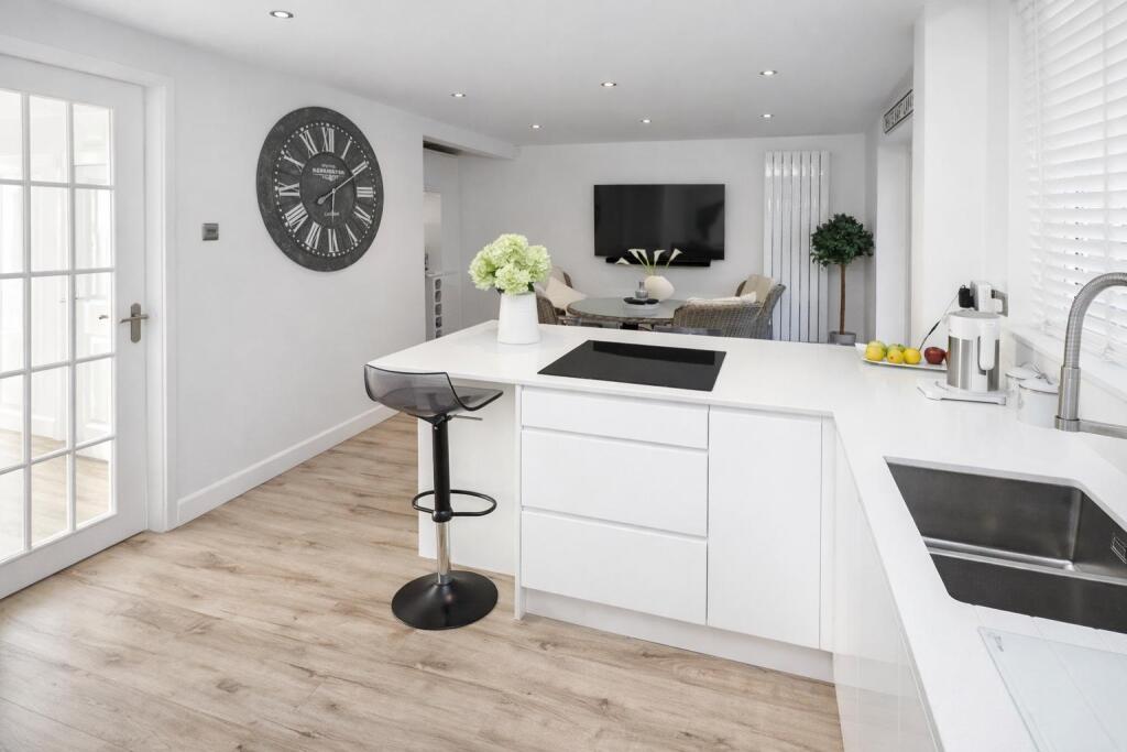 House in Rushden, North Northamptonshire - View 5