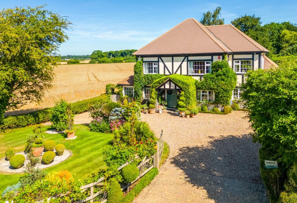 Main image of property: Rabley Heath, Welwyn, Hertfordshire, AL6