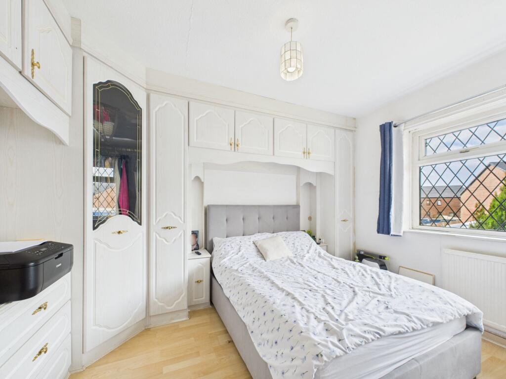 Longshaw Drive, Worsley, M28 photo 4