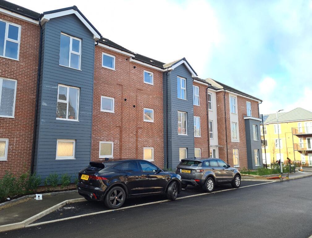 Main image of property: Tilling Green, Dunstable, LU5