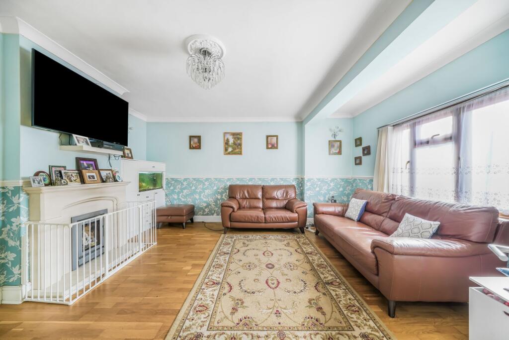 House in London - View 2