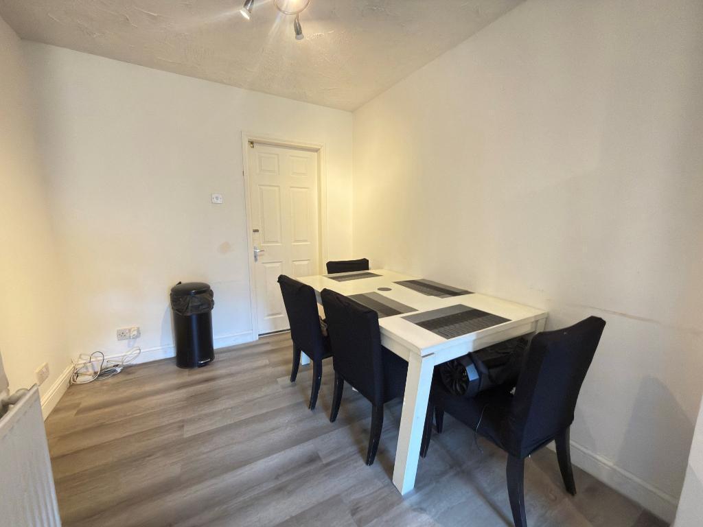 Collingwood Close, Leagrave, Luton, Bedfordshire, LU4 9TW photo 4