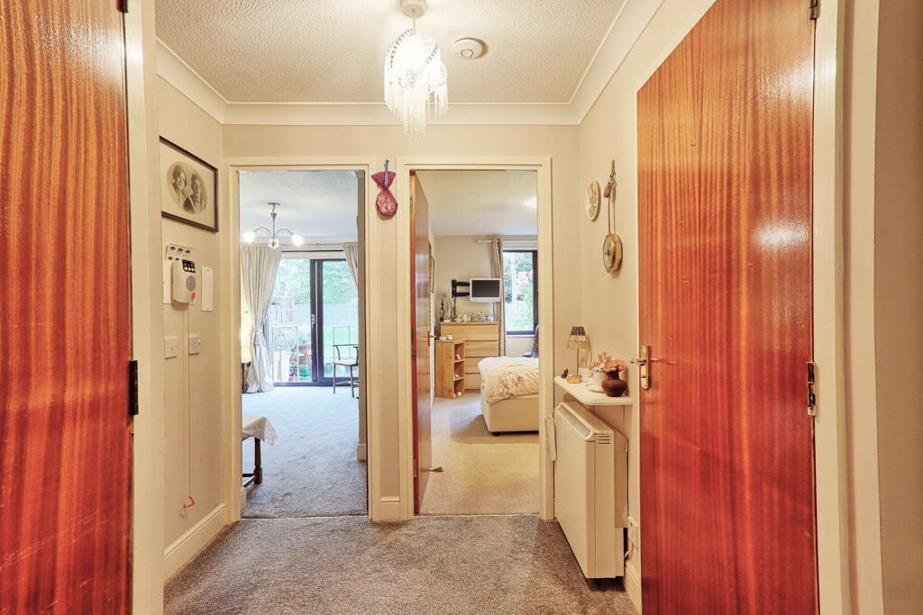 Apartment in Chelmsford - View 5