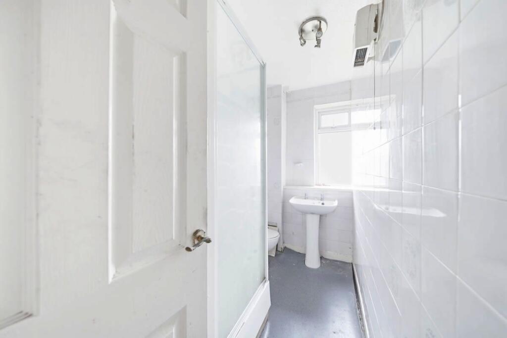 Apartment in Motherwell, North Lanarkshire - View 5