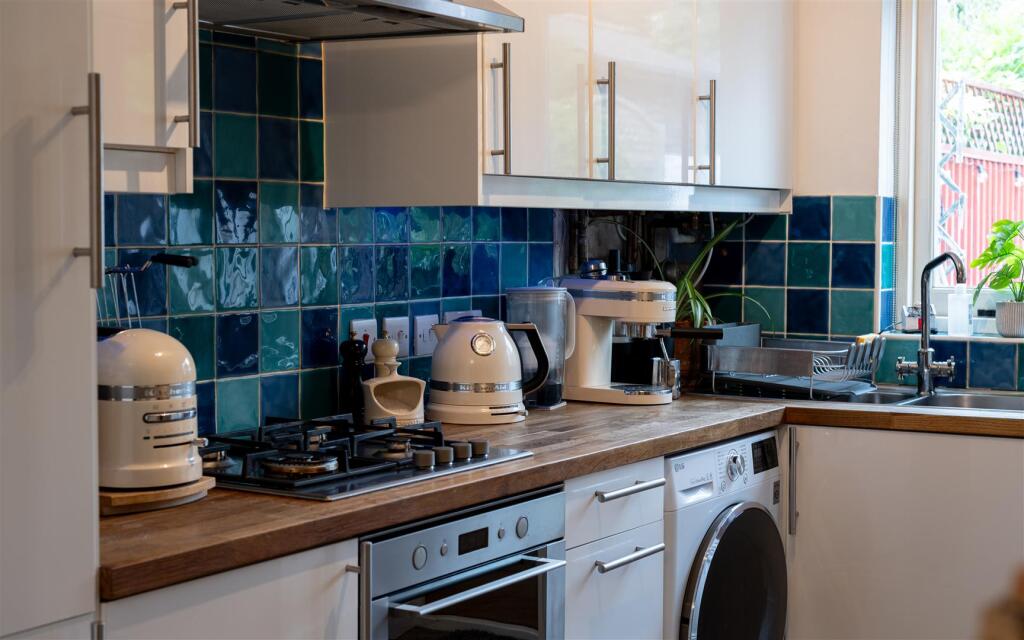 House in Reigate and Banstead, Surrey - View 5