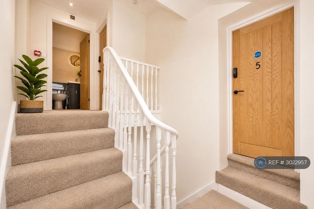 House in Taunton - View 4