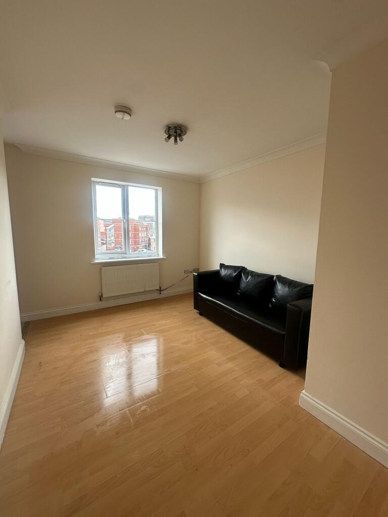 Main image of property: 17 Mill Gardens, 16-26 Mill Street, Luton