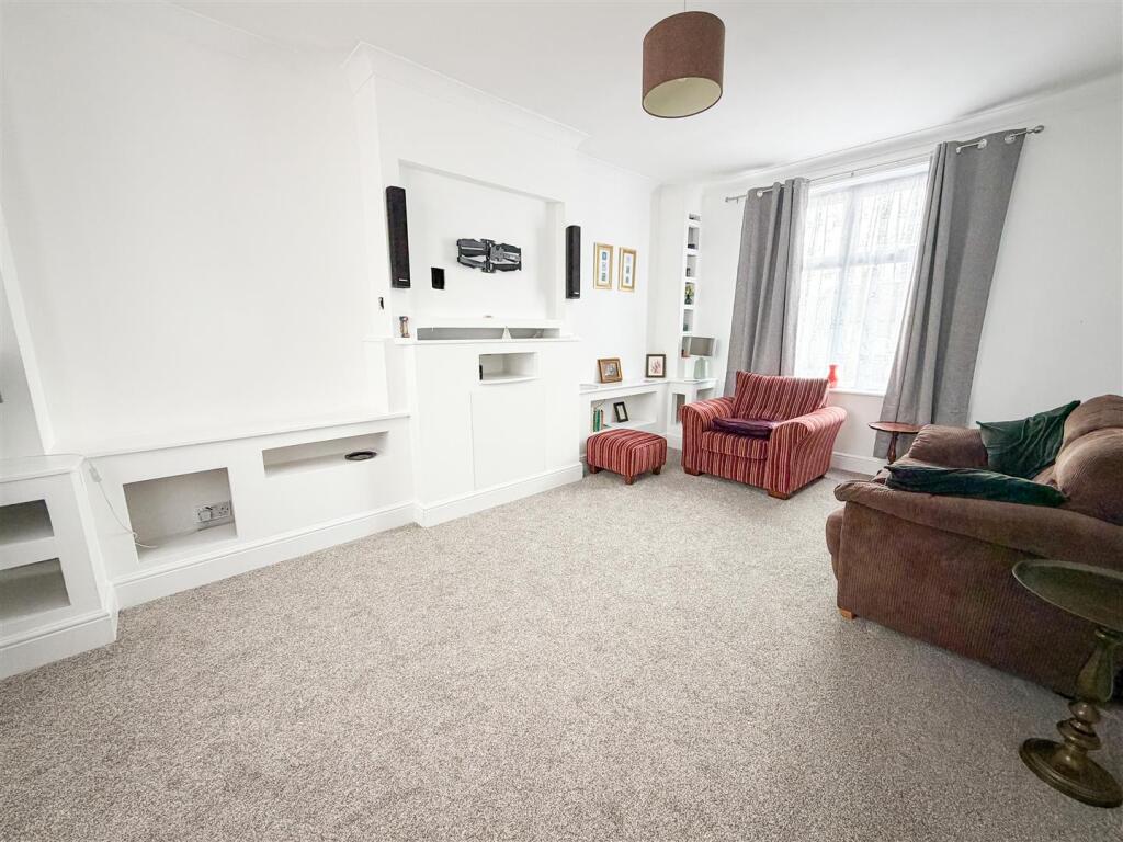 Apartment in Clacton-on-Sea, Great Clacton - View 3