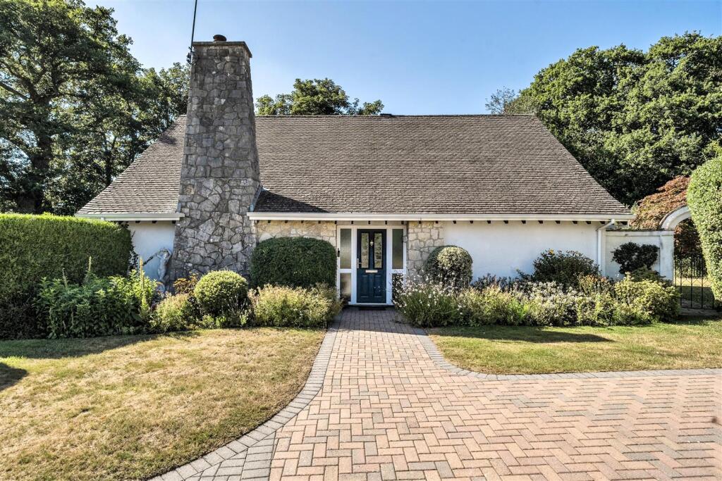 Main image of property: Chiltley Lane, Liphook