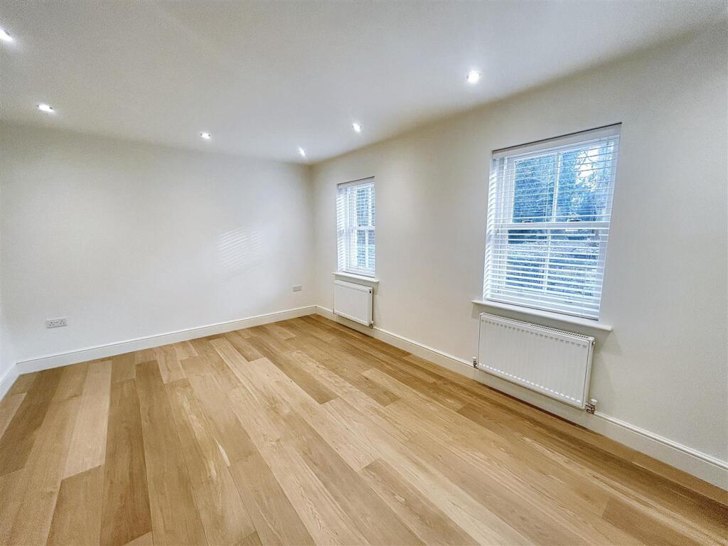 House in Northampton - View 5
