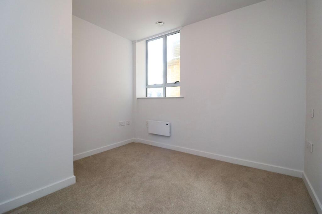 Apartment in Gloucester - More