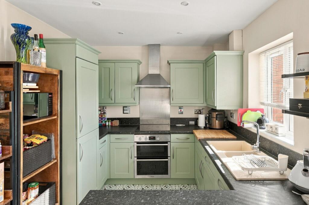 Apartment in Dudley - View 3