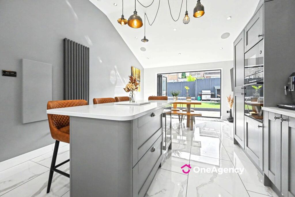 House in Stoke-on-Trent, Eaton Park - More