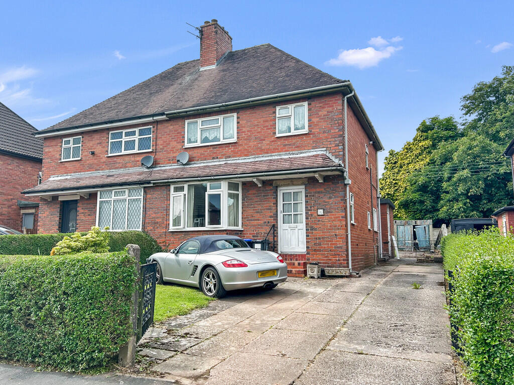 3-bed semi-detached on Mount Road, Blythe Bridge, Stoke-on-Trent, £189,950