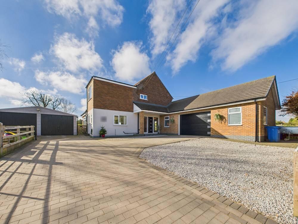 Main image of property: Great Gutter Lane West, Willerby, Hull, HU10 6DP