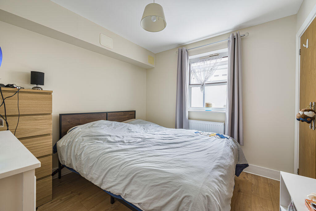Apartment in Sidcup, Halfway Street, Longlands - More