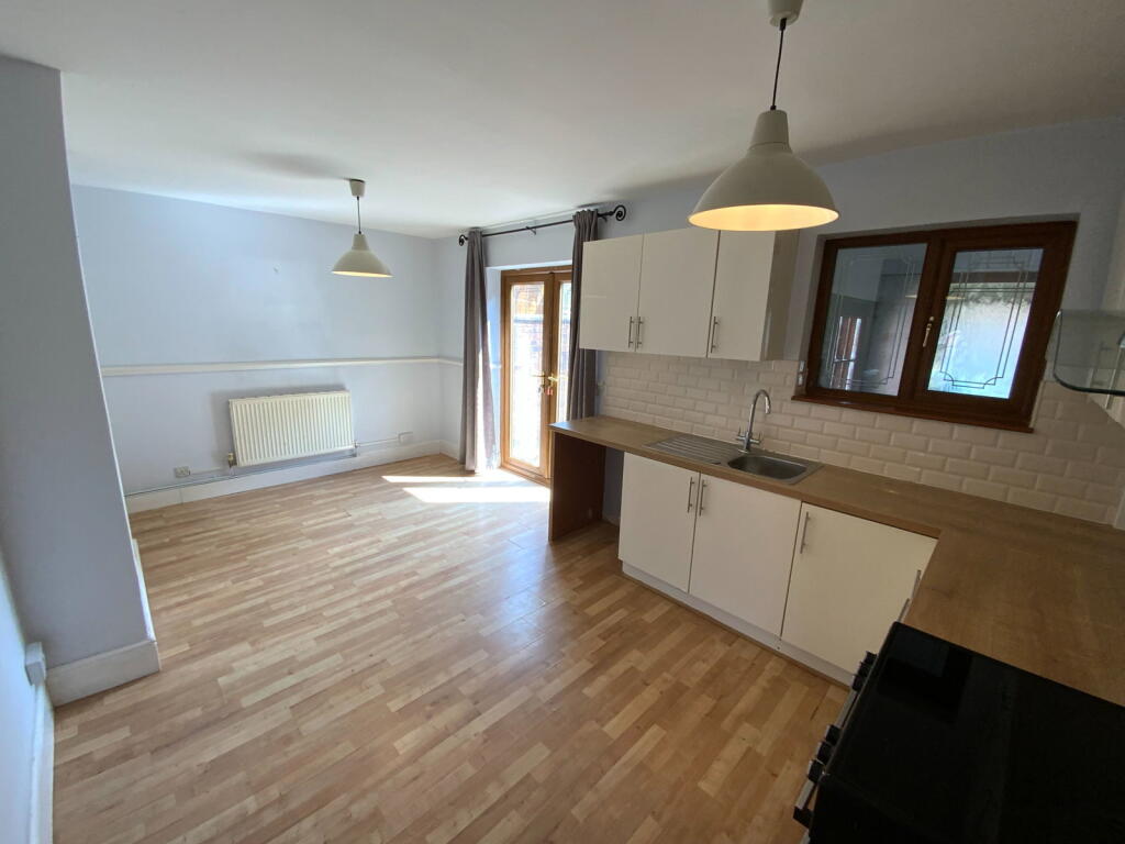 ROWLEY REGIS, Harvest Road photo 4