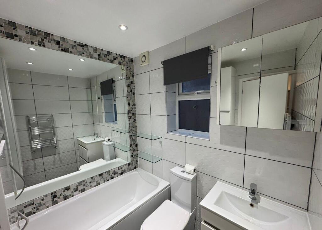Apartment in London - More
