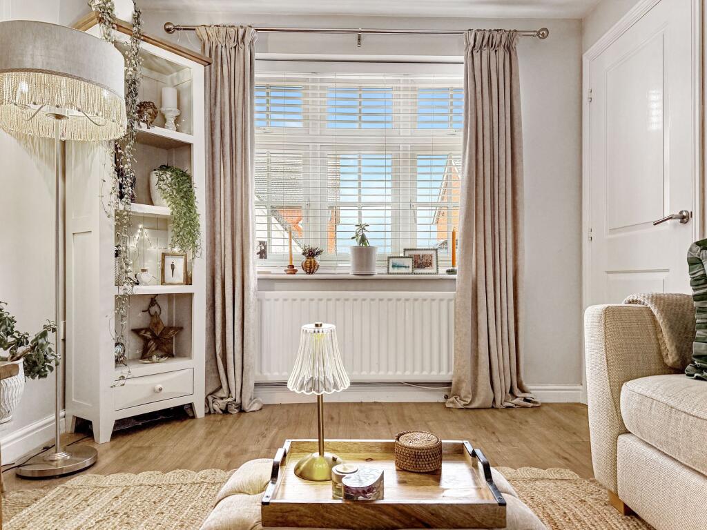 River Avenue, Trelewis, CF46 - View 5