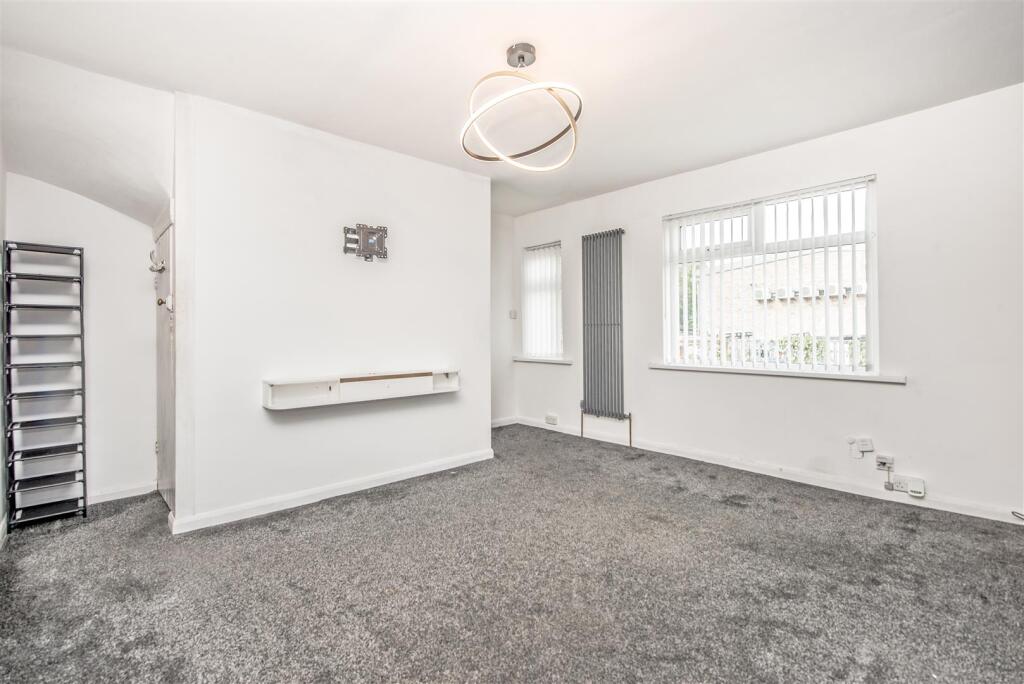 House in Leeds, Green Hill, Wortley - View 5